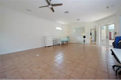 922 Turtle Ct, Naples, FL 34108 - Photo 21