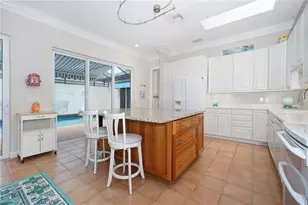 922 Turtle Ct, Naples, FL 34108 - Photo 13