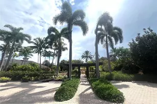 817 Regency Reserve Cir, Naples, FL 34119 - Photo 25