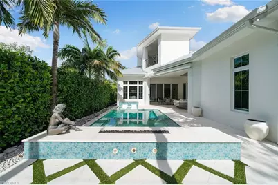 150 6th St N, Naples, FL 34102 - Photo 27