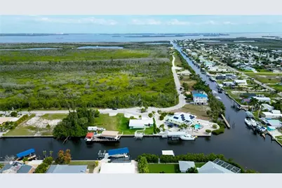 2891 Cussell Dr, Saint James City, FL 33956 - Photo 5