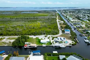 2891 Cussell Dr, Saint James City, FL 33956 - Photo 5