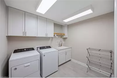 201 Indies Dr E, Naples, FL 34114 - Photo 23