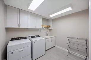 201 Indies Dr E, Naples, FL 34114 - Photo 23