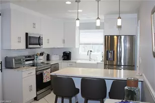 858 97th Ave N, Naples, FL 34108 - Photo 3