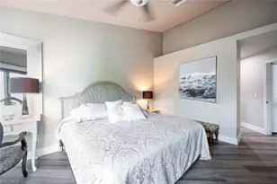 27113 Oakwood Lake Dr, Bonita Springs, FL 34134 - Photo 19