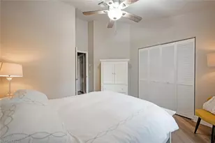 27113 Oakwood Lake Dr, Bonita Springs, FL 34134 - Photo 27