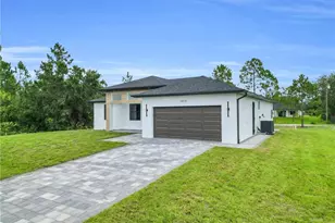 1018 Calvin Ave, Lehigh Acres, FL 33972 - Photo 7