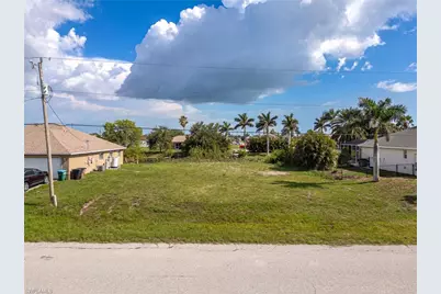 2226 NW 4th St, Cape Coral, FL 33993 - Photo 5