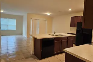 10517 Canal Brook Ln, Lehigh Acres, FL 33936 - Photo 3