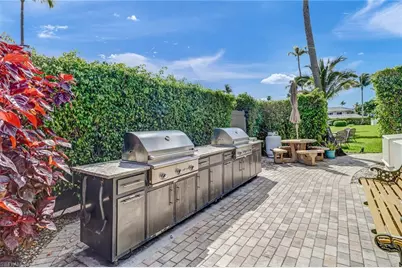 3420 Gulf Shore Blvd N #31, Naples, FL 34103 - Photo 25