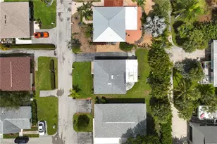 1721 Smugglers Cove, Naples, FL 34112 - Photo 17