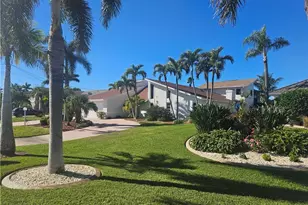 5332 SW 11th Pl, Cape Coral, FL 33914 - Photo 5