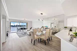 9700 Gulf Shore Dr, Naples, FL 34108 - Photo 5