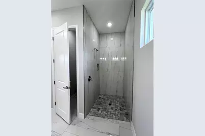 4208 28th St SW, Lehigh Acres, FL 33976 - Photo 5