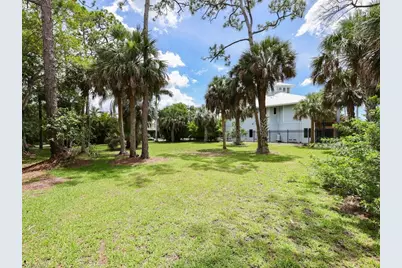 1675 Avion Pl, Naples, FL 34104 - Photo 9