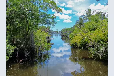 1675 Avion Pl, Naples, FL 34104 - Photo 13