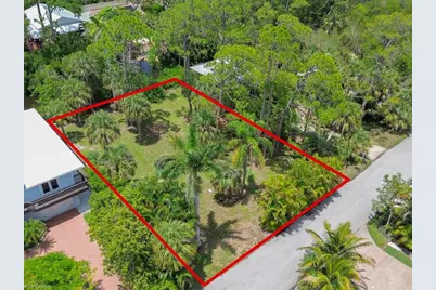 1675 Avion Pl, Naples, FL 34104 - Photo 3