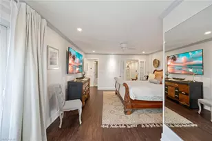 555 Park Shore Dr, Naples, FL 34103 - Photo 19