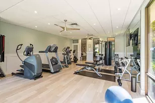 555 Park Shore Dr, Naples, FL 34103 - Photo 33