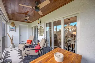 555 Park Shore Dr, Naples, FL 34103 - Photo 25