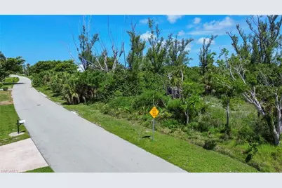554 Lake Murex Cir, Sanibel, FL 33957 - Photo 1