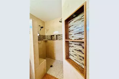 914 Avery St E, Lehigh Acres, FL 33974 - Photo 15