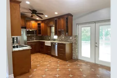 914 Avery St E, Lehigh Acres, FL 33974 - Photo 5