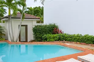 1136 6th St S, Naples, FL 34102 - Photo 11