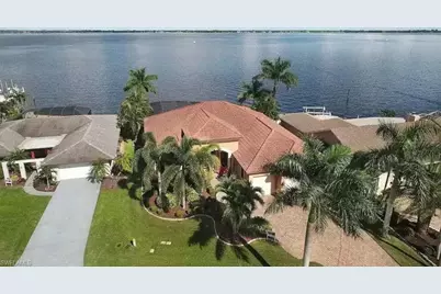 3115 SE 22nd Pl, Cape Coral, FL 33904 - Photo 5