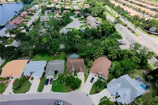 6708 Sloane Pl, Naples, FL 34104 - Photo 25