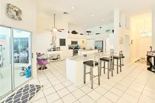 6708 Sloane Pl, Naples, FL 34104 - Photo 7