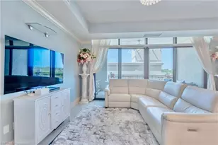 9115 Strada Pl, Naples, FL 34108 - Photo 5