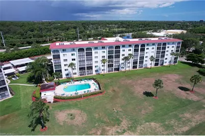 37 High Point Cir E #401, Naples, FL 34103 - Photo 3