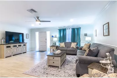 28 Constitution Dr, Naples, FL 34112 - Photo 13