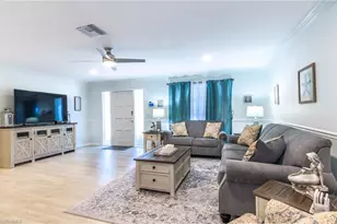 28 Constitution Dr, Naples, FL 34112 - Photo 13