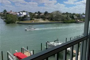 10686 Gulf Shore Dr, Naples, FL 34108 - Photo 25