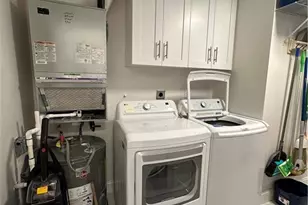 10686 Gulf Shore Dr, Naples, FL 34108 - Photo 15