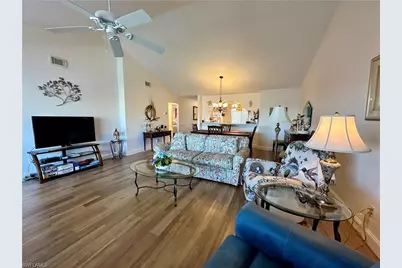 10686 Gulfshore Dr #304 A, Naples, FL 34108 - Photo 7