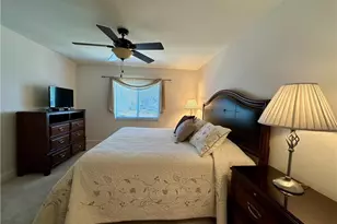 10686 Gulf Shore Dr, Naples, FL 34108 - Photo 11