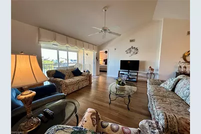 10686 Gulfshore Dr #304 A, Naples, FL 34108 - Photo 9