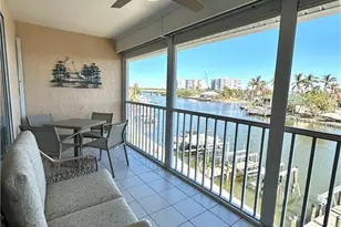 10686 Gulf Shore Dr, Naples, FL 34108 - Photo 21