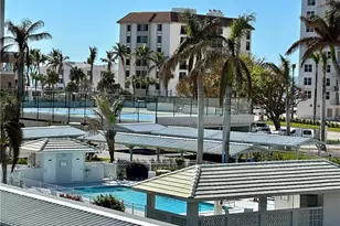 10686 Gulf Shore Dr, Naples, FL 34108 - Photo 27