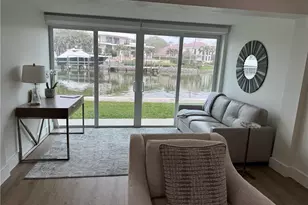 1550 Gulf Shore Blvd N, Naples, FL 34102 - Photo 3