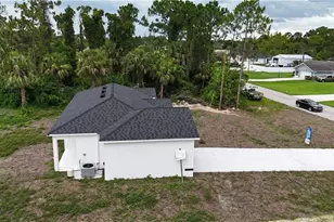 842 Sentinela Blvd, Lehigh Acres, FL 33974 - Photo 33
