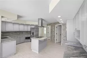 9782 Campbell Cir, Naples, FL 34109 - Photo 9