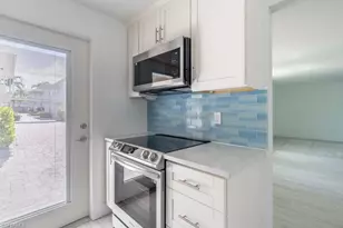 604 12th Ave S, Naples, FL 34102 - Photo 7