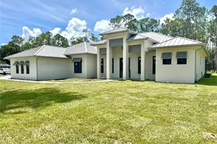 5174 Sycamore Dr, Naples, FL 34119 - Photo 5