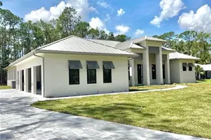 5174 Sycamore Dr, Naples, FL 34119 - Photo 7