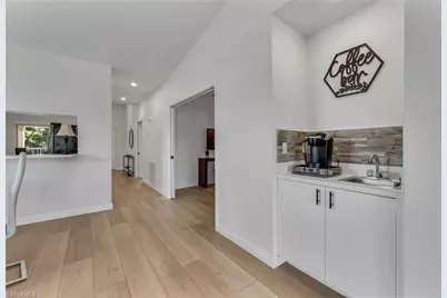 6010 Chardonnay Ln #304, Naples, FL 34119 - Photo 7